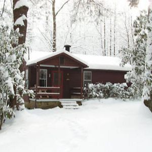 Cabins At Twinbrook Resort